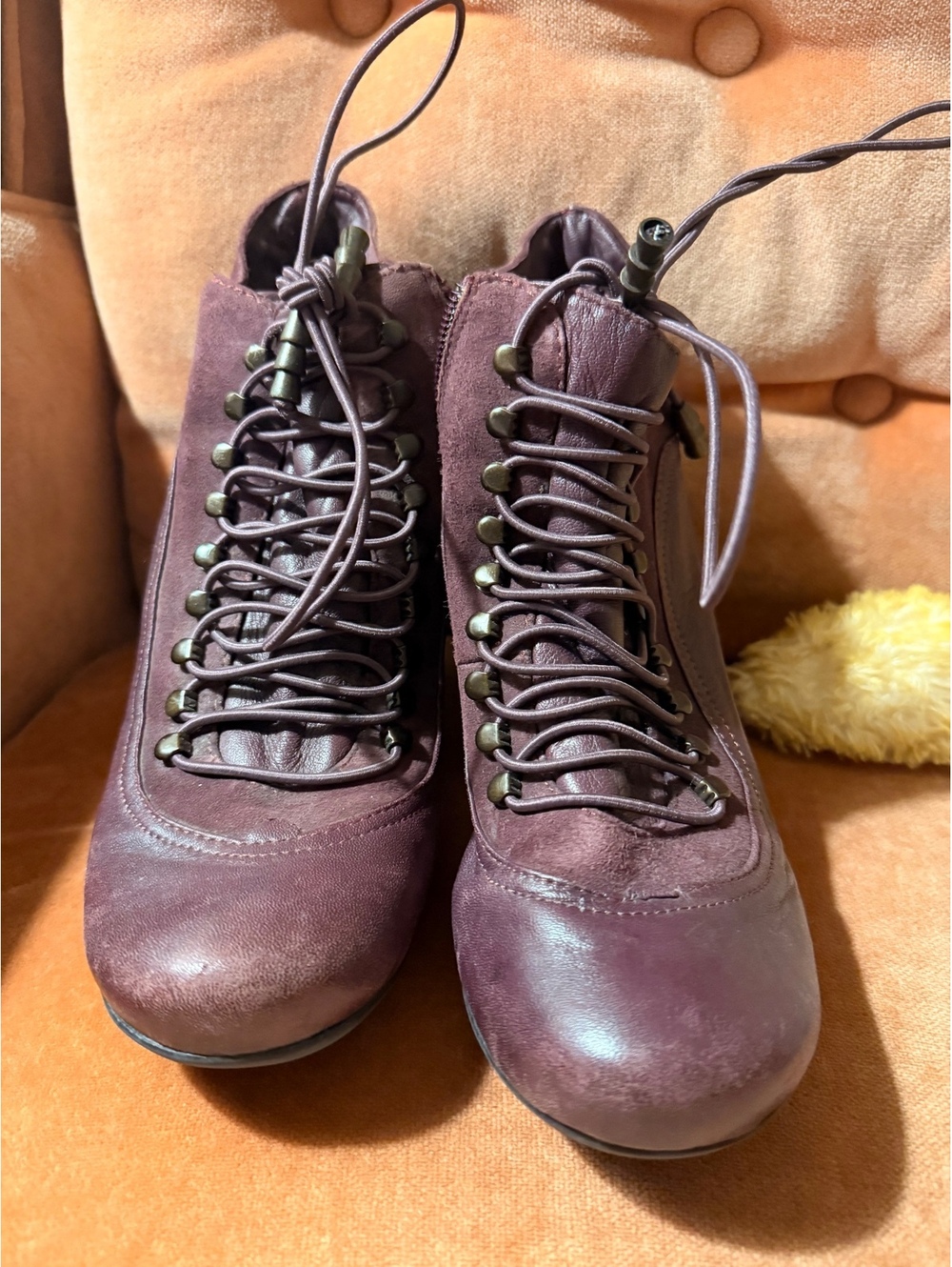 Mauve purple laced up boots hush puppies size 7.5 US woman